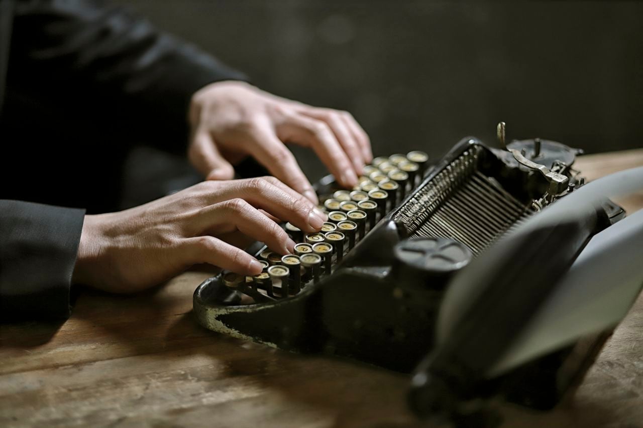 Máquina de escribir. RunStudio / Getty Images.