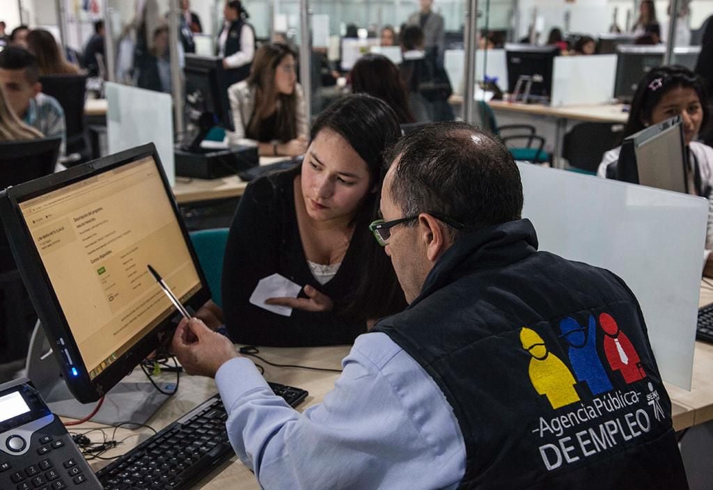 Uno de los sueños de muchos colombianos es lograr ubicarse laboralmente en el exterior, en la búsqueda de nuevas oportunidades y, en ese marco, el Sena anunció que están abiertas las puertas en cuatro países  dentro de un proceso que adelanta la Agencia Pública de Empleo, APE.