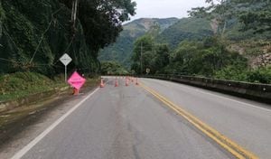 Tras los derrumbes presentados en la vía Bogotá - Villavicencio, el corredor vial estuvo cerrado por más de 24 horas.
