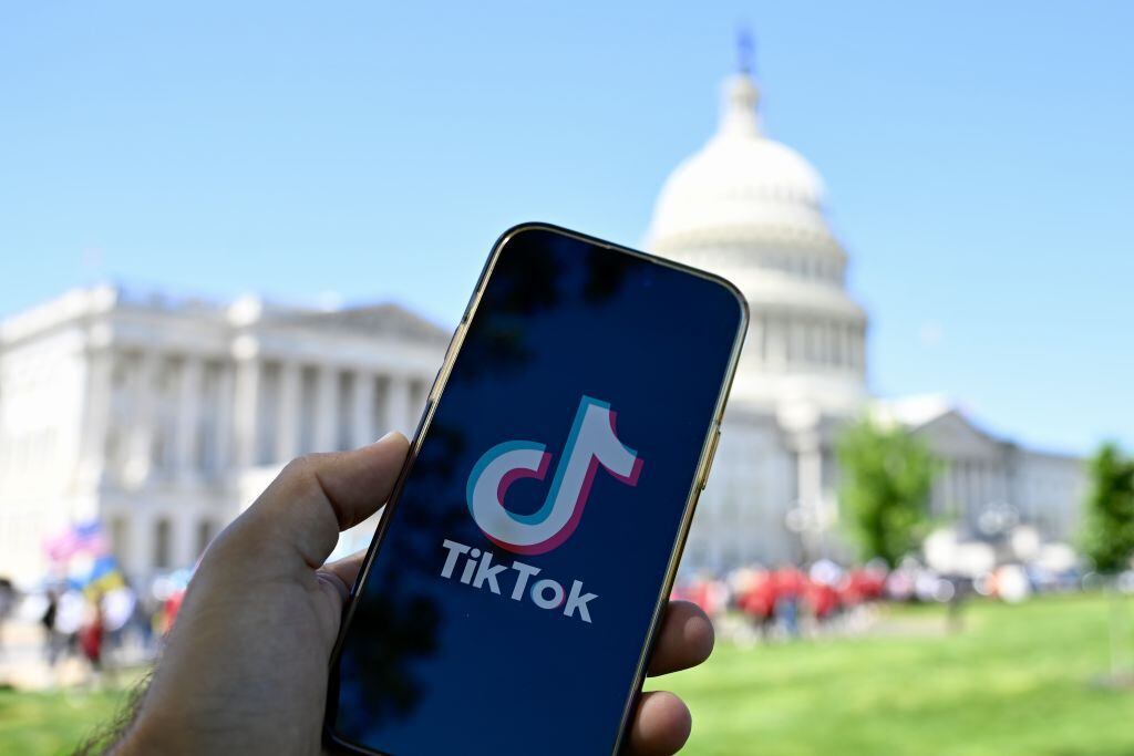 La lucha entre TikTok y los Estados Unidos ha alcanzado un nuevo nivel con la presentación de una demanda por parte de la popular plataforma de videos cortos.