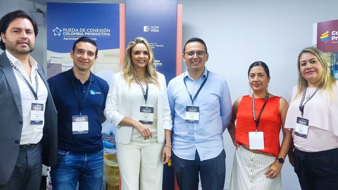 Representantes de la Agencia Espacial de Colombia, Agrapp, Socias y RC&M integraron uno de los paneles de la Rueda de Conexión.