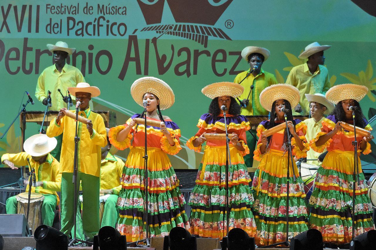 XXVII Festival de Música del Pacífico Petronio Álvarez.