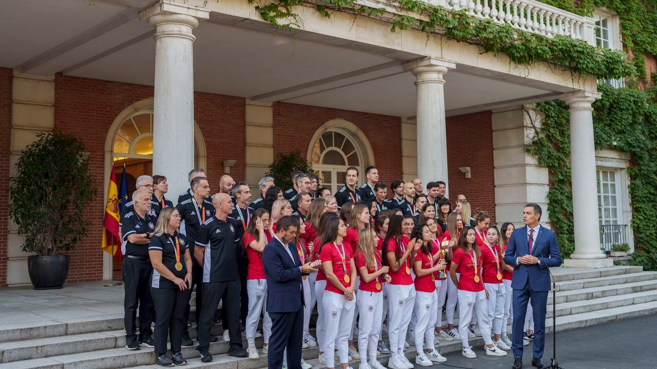 Las jugadoras de la Selección Española de Fútbol son recibidas por el primer ministro, Pedro Sánchez, por la obtención del Mundial Femenino 2023