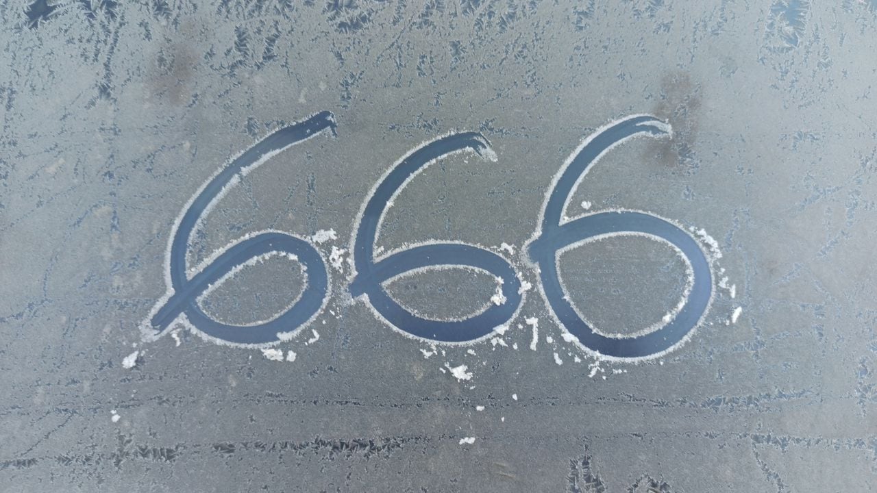 En la numerología, el 666 sugiere la importancia de mantener una conexión equilibrada entre la mente, el cuerpo y el espíritu.