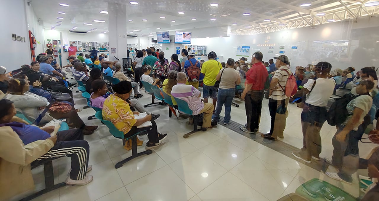 “En la salud han crecido verdaderos vampiros”, dijo el presidente Petro en el consejo de ministros del miércoles. En la reunión no hubo reconocimiento de que existe un problema.