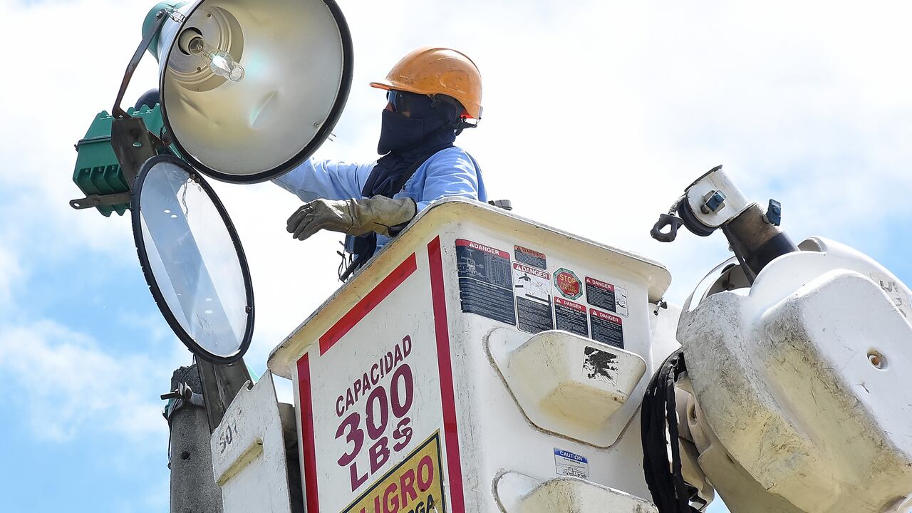 Instalación Luminarias Emcali Chiminangos I