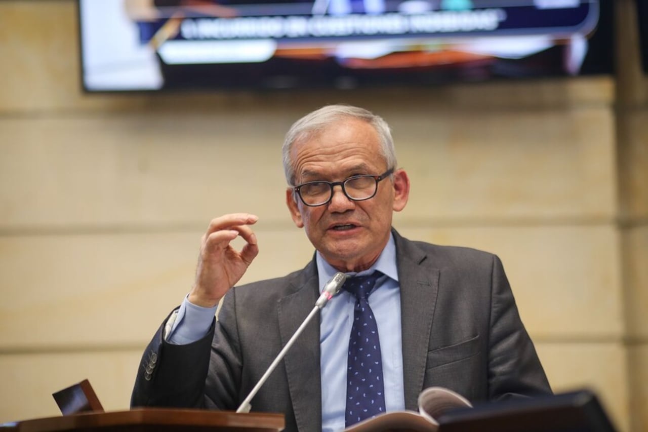 Carlos Ramón González, exdirector del Dapre, es procesado por el escándalo de la UNGRD.