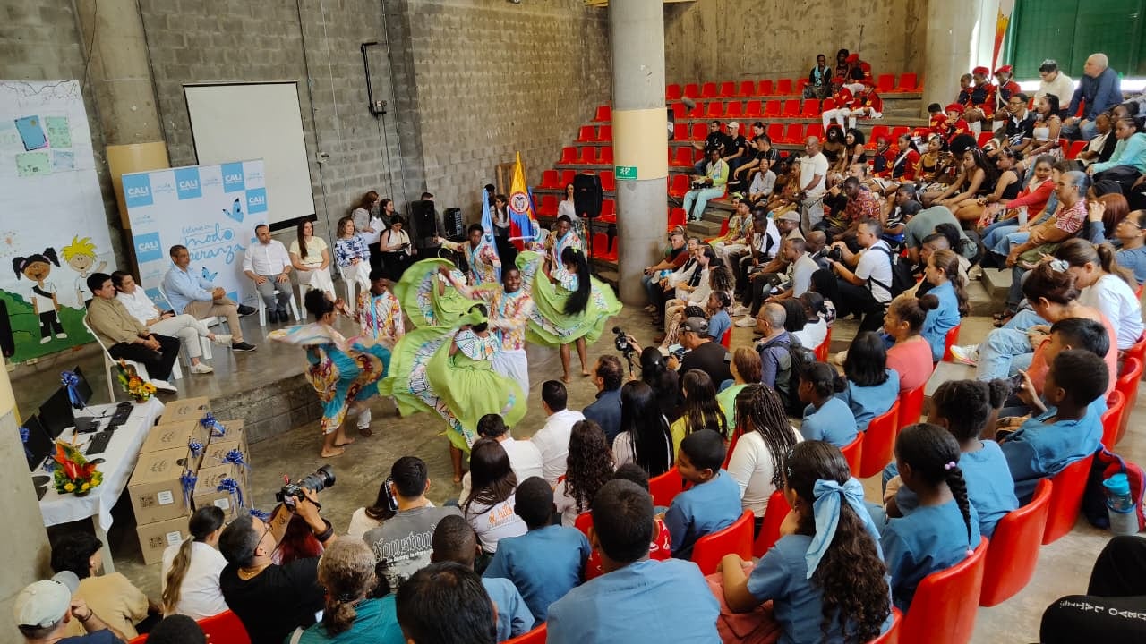 Reconstrucción de la institución educativa Nuevo Latir, ubicada en el oriente de Cali.