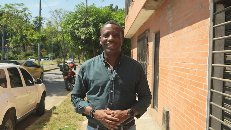 Roger Mina, gerente general de EMCALI, destacó que las obras permiten garantizar una mejor presión del agua y un sistema de alcantarillado funcional incluso en temporada de lluvias.