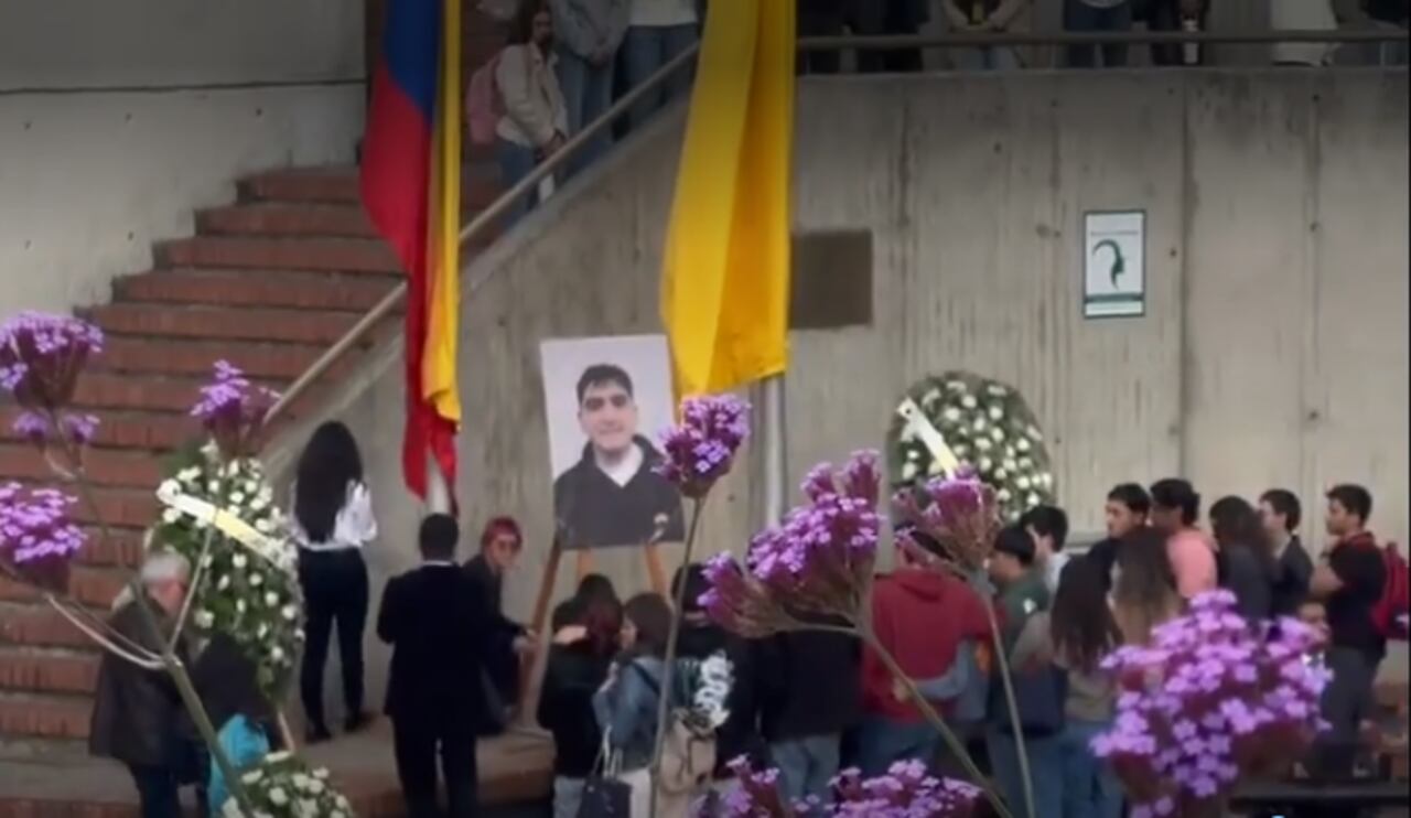 Universidad de los Andes rinde homenaje a Jaime Esteban Moreno, el estudiante asesinado en Bogotá