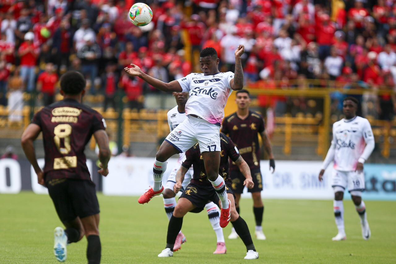 Fortaleza CEIF vs. América de Cali, por encuentro válido de la Liga BetPlay II 2025 de la fecha 11, en el Estadio Metropolitano de Techo.