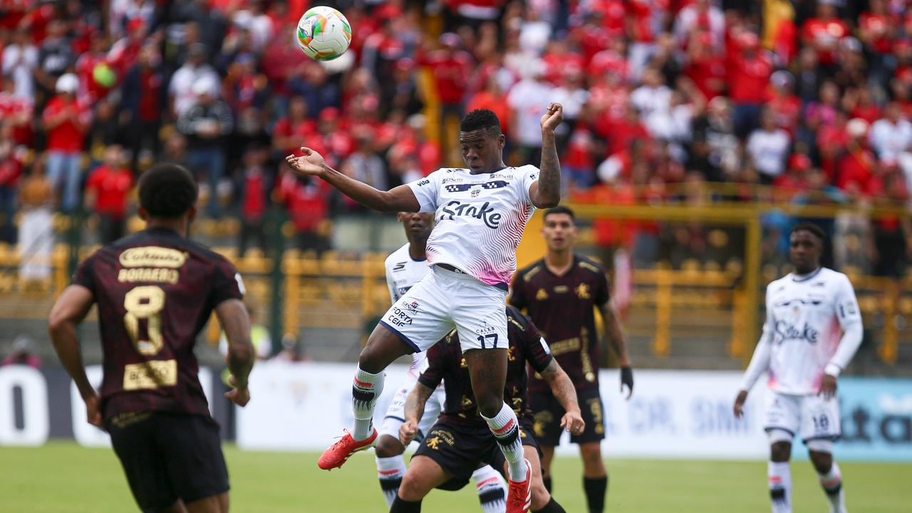 Fortaleza CEIF vs. América de Cali, por encuentro válido de la Liga BetPlay II 2025 de la fecha 11, en el Estadio Metropolitano de Techo.