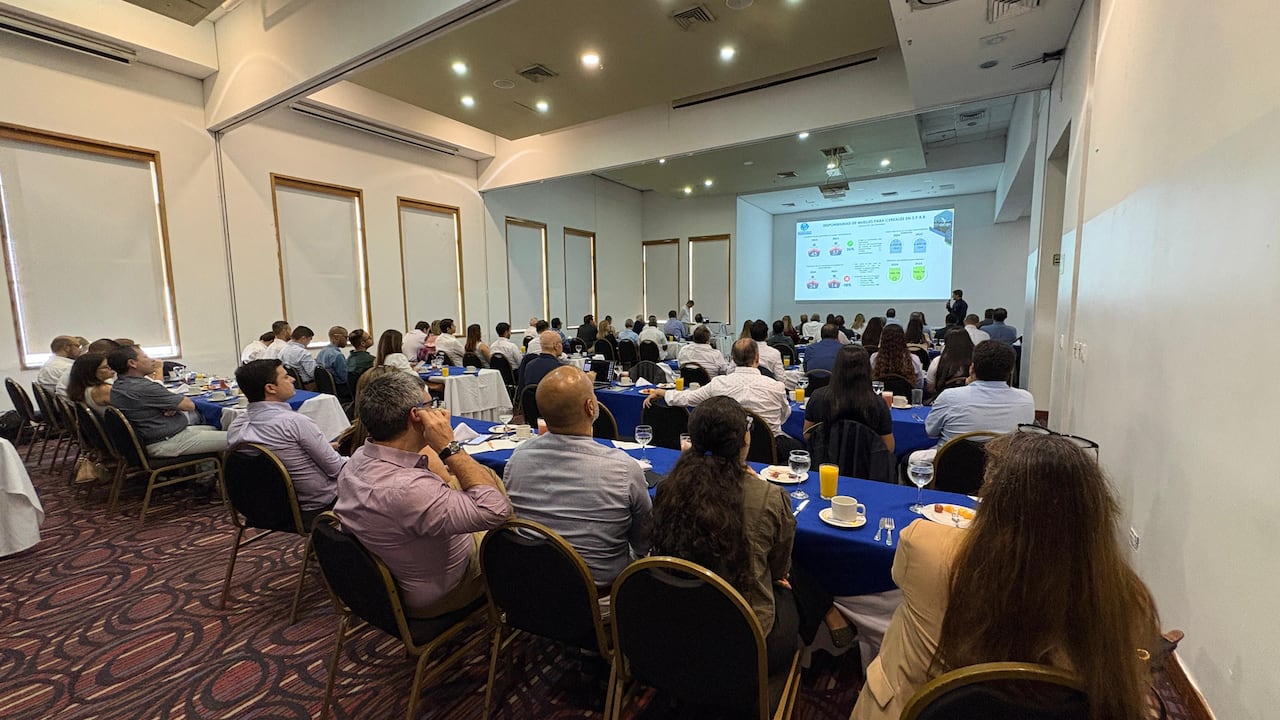 Con la puesta en marcha de una ruta de trabajo conjunta, los actores involucrados buscan normalizar el flujo de carga y fortalecer la eficiencia de los procesos portuarios, fundamentales para la estabilidad productiva del Valle del Cauca.