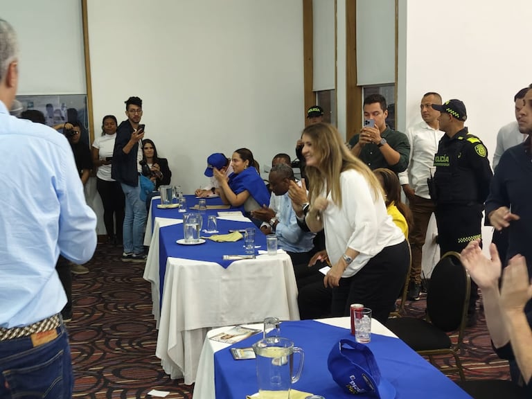 Paloma Valencia inicia encuentros con las bases del Centro Democrático tras ser elegida candidata presidencial.