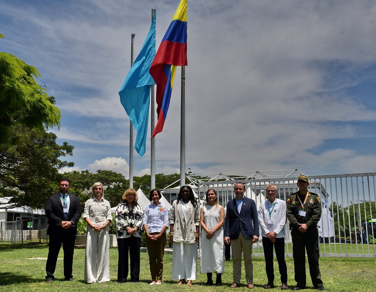 ONU izó su bandera y el Centro de Eventos Valle del Pacífico se convirtió en zona de jurisdicción internacional para albergar la COP16.
En presencia de las principales autoridades del Valle del Cauca y de las Naciones Unidas, se izó la bandera de la ONU en el Centro de Eventos Valle del Pacífico, marcando así la oficialización de la llegada de la COP16 a la ciudad. Fotos Raúl Palacios/ El Pais.