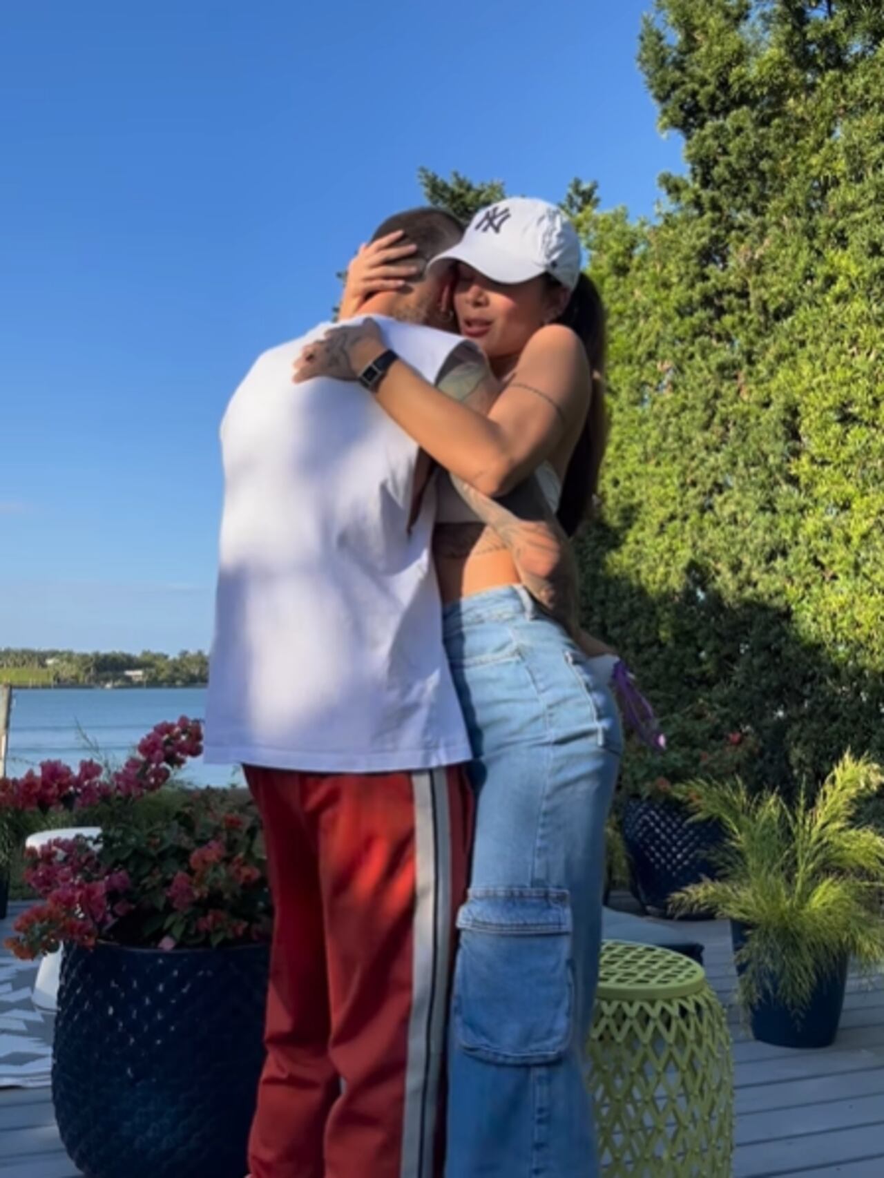 Greeicy Rendón y Mike Bahía bailaron, pero los internautas lanzaron duros comentarios en su contra.