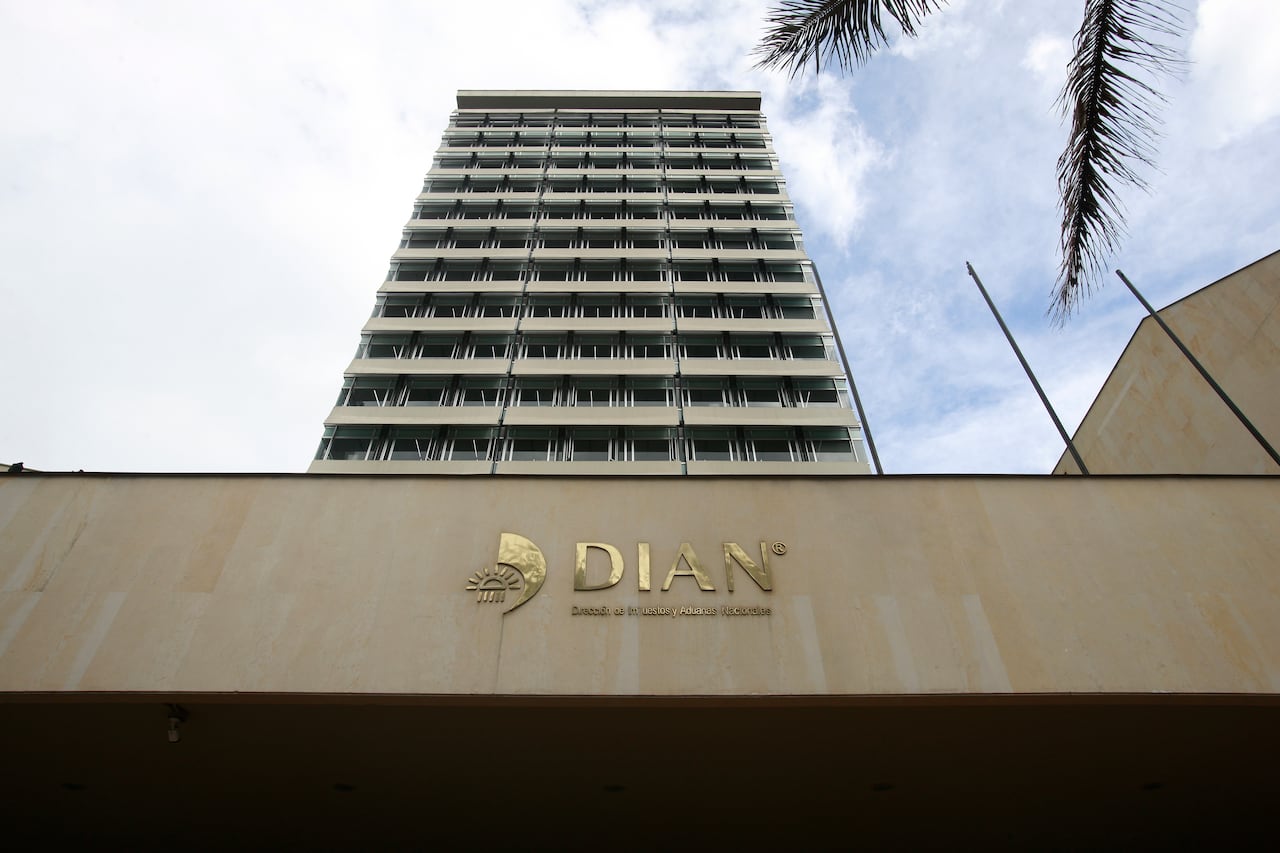 Fachada DIAN
