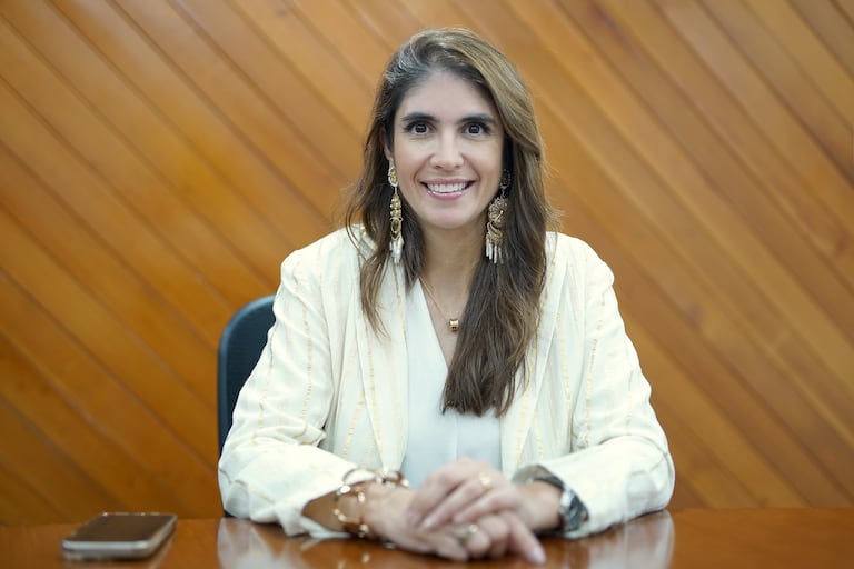 María del Mar Palau Madriñán se convierte en la primera mujer en ejercer como presidente de la Cámara de Comercio de Cali. Foto Jorge Orozco.