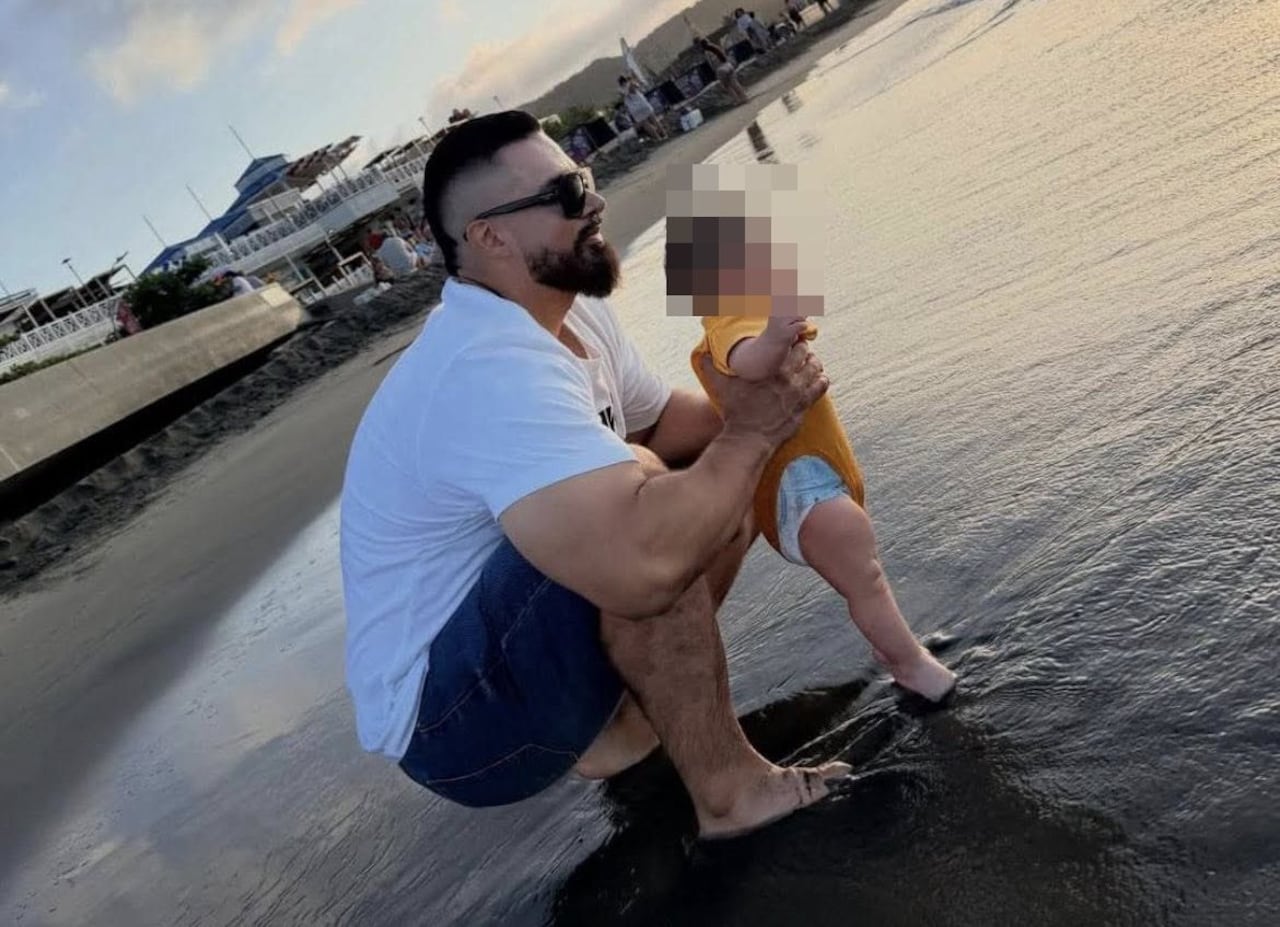 De acuerdo con una familia, Jorge Edwin Belalcázar Guzmán era un padre comprometido, que vivía intensamente cada etapa de formación de su pequeño.