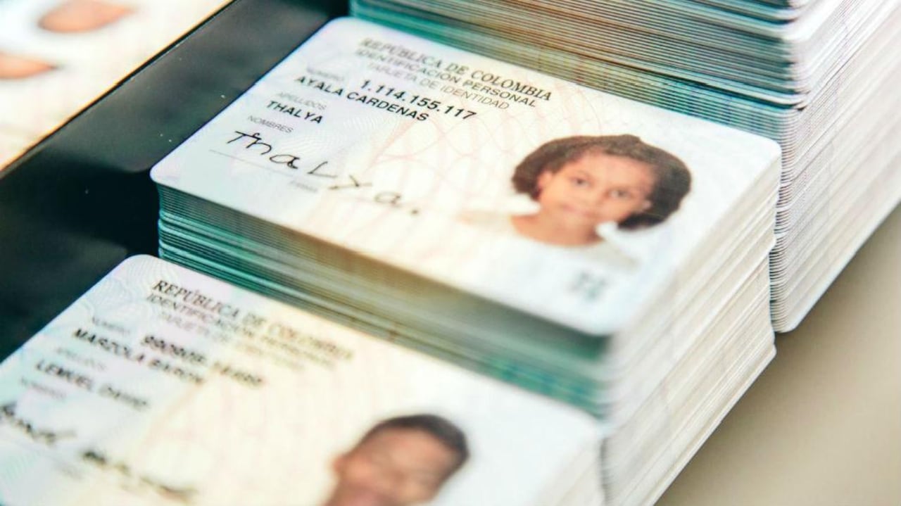 Tarjetas de identidad.