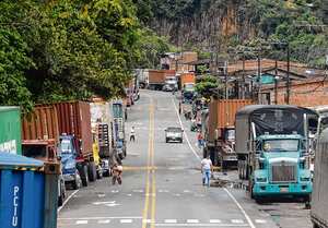El transporte de carga ha sido uno de los más afectados con el paro de Buenaventura. El domingo se movieron desde y hacia el puerto 161 camiones.