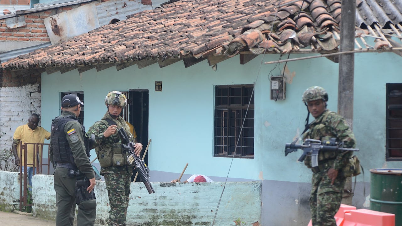 Cali: Atentado a subestación de policía de Potrerito en Jamundí. foto José L Guzmán. EL País