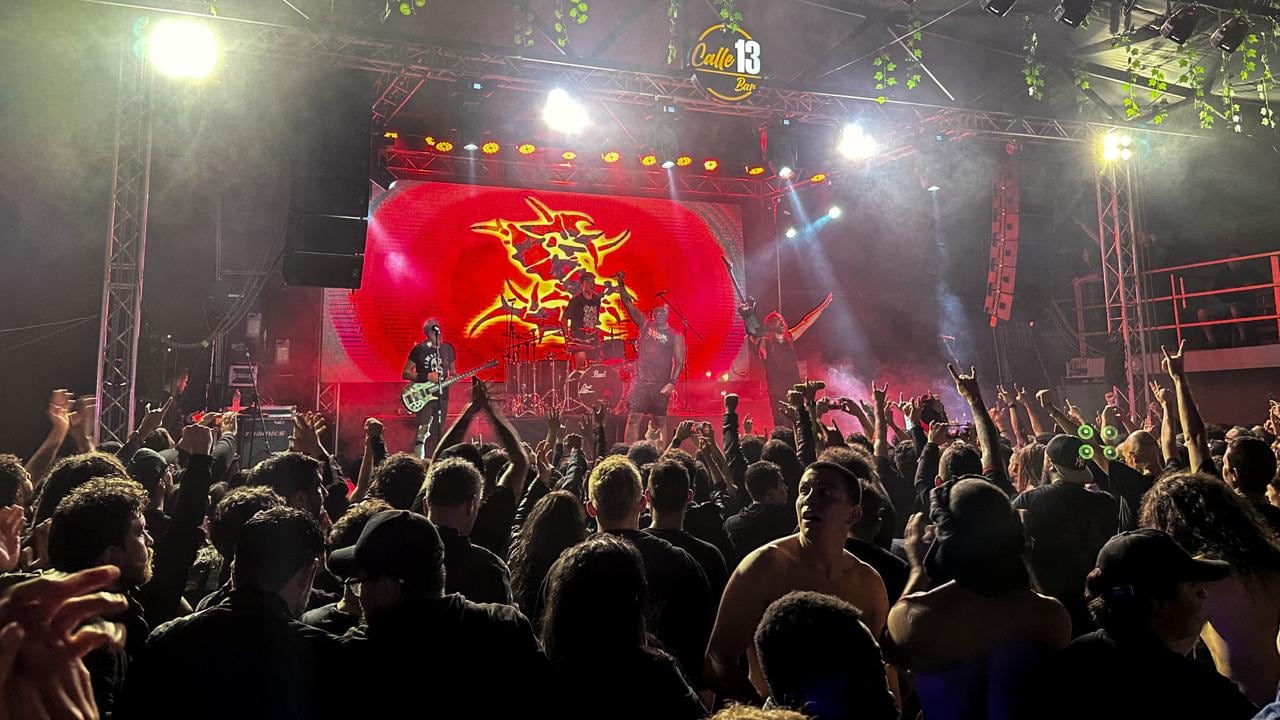 Sepultura, en su concierto de despedida de Colombia. Este tuvo lugar en el marco de su gira de 40 años de actividad, el domingo 14 de abril en el Bar Calle 13 de Bogotá, 2024.