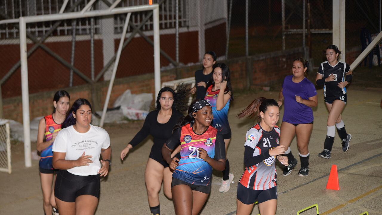 Fundación Chaina, Polideportivo Ciudad 2000. foto José L Guzmán. El País