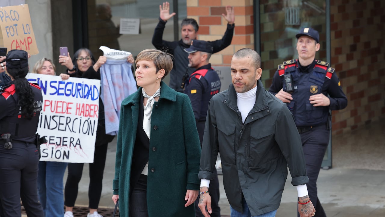 Dani Alves fuera de prisión