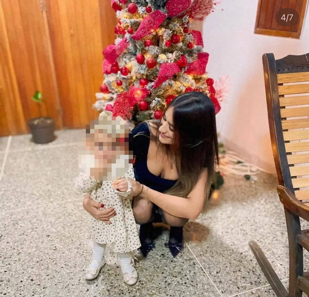 Andrea falleció protegiendo a su hija Alana de dos años quien sobrevivió a los terremotos.