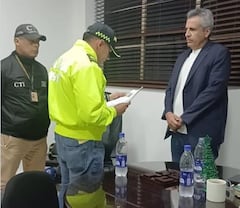 El exministro del Interior, Luis Fernando Velasco se entregó en Cali a las autoridades la noche del 18 de diciembre.