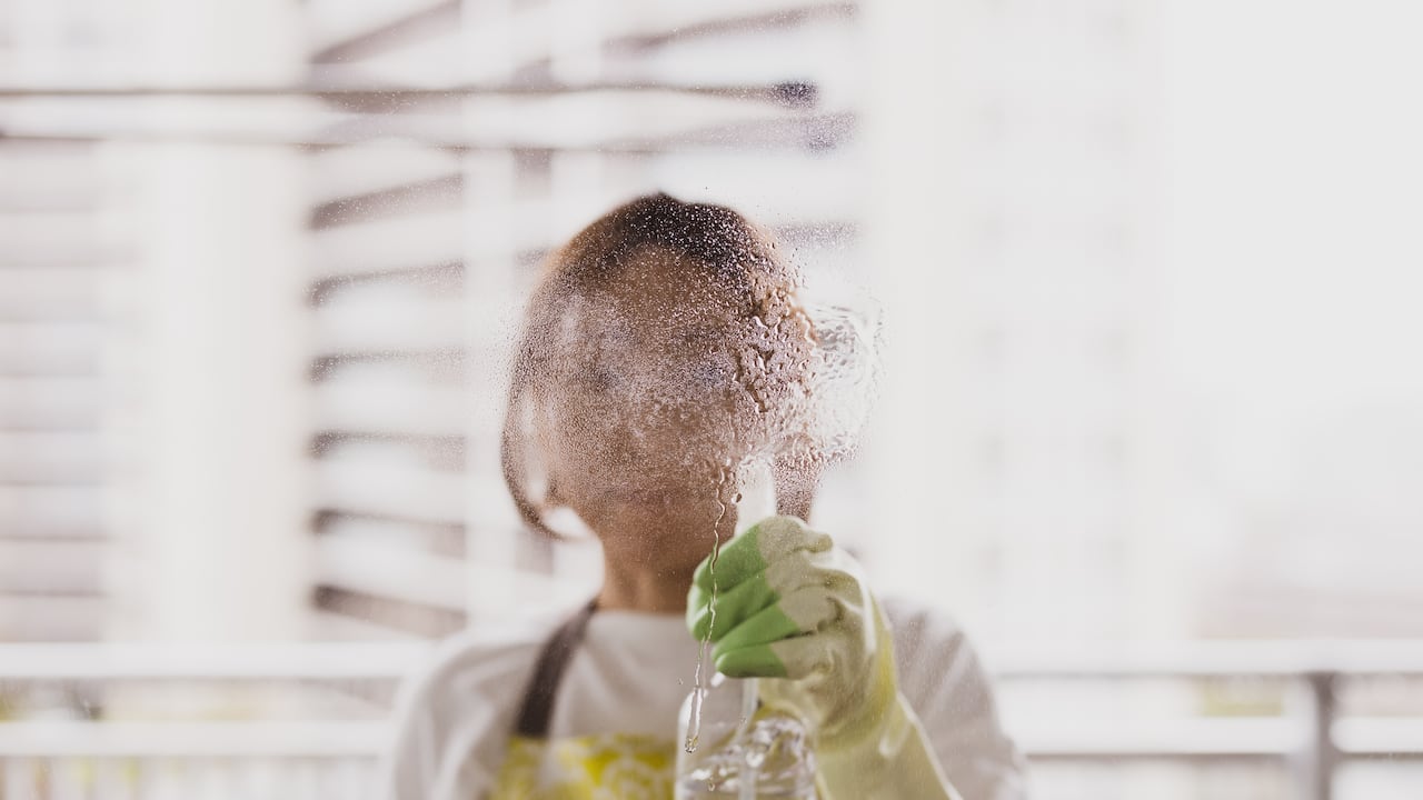 Limpiar la bañera de manera regular ayudará a evitar posibles problemas de salud.