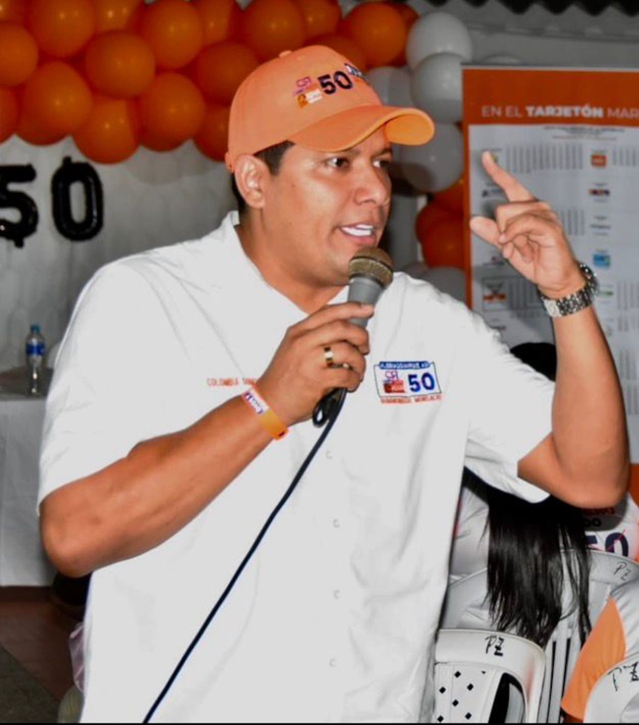 El aspirante al Senado presentó sus propuestas enfocadas en reforma agraria, salud, justicia y fortalecimiento del sector interreligioso.