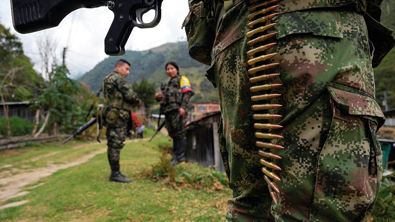 Los grupos criminales en el país se fortalecieron en medio de la política de paz total del presidente Gustavo Petro. En ese combo están el ELN, las disidencias de las Farc, la Segunda Marquetalia y el Clan del Golfo, que tienen más de 25.000 hombres entre armados y redes de apoyo.