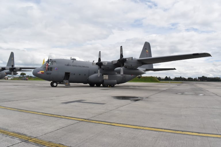 Acto de entrega de dos aeronaves C-130 Hércules, donadas por la Fuerza Aérea de los Estados Unidos a la Fuerza Aérea Colombiana.