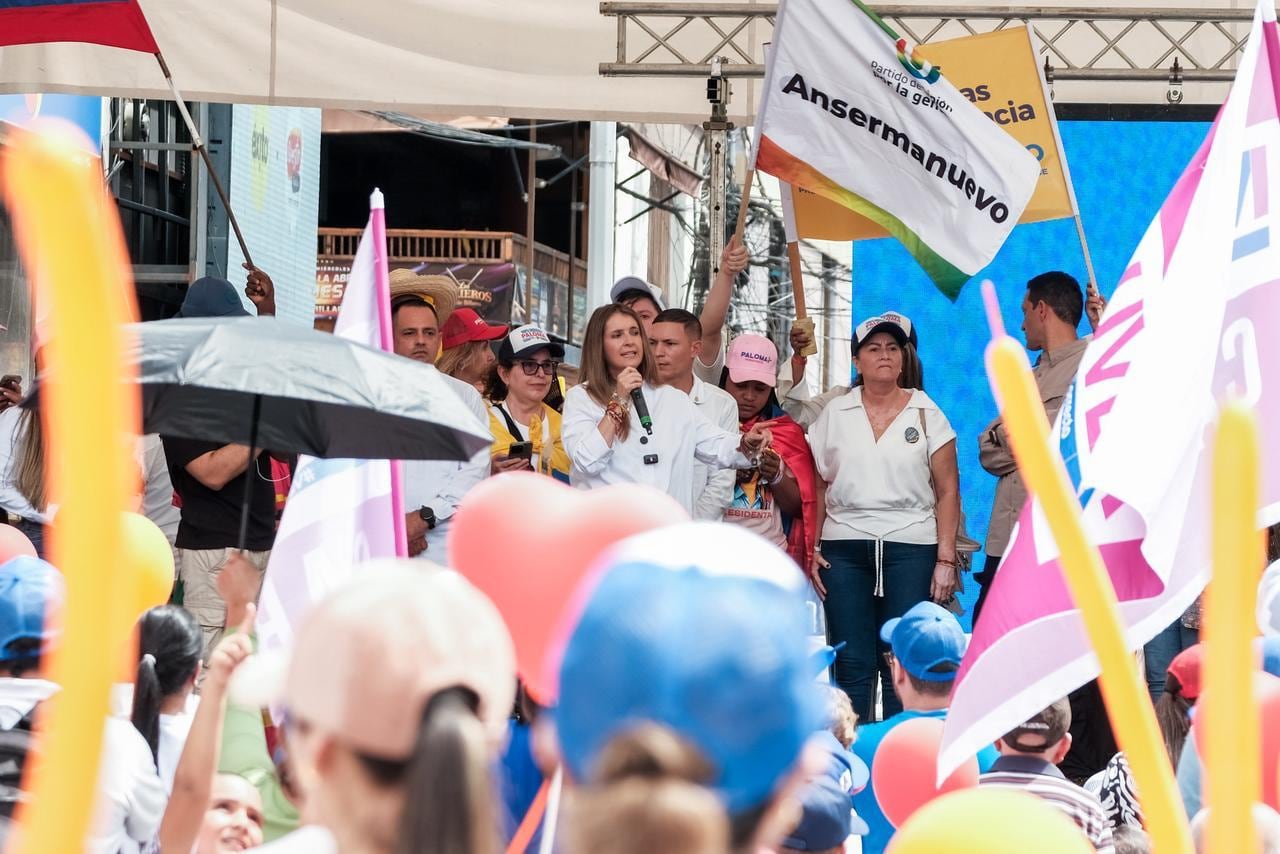 La dirigente del Centro Democrático cuestionó las políticas de seguridad del Gobierno Nacional.