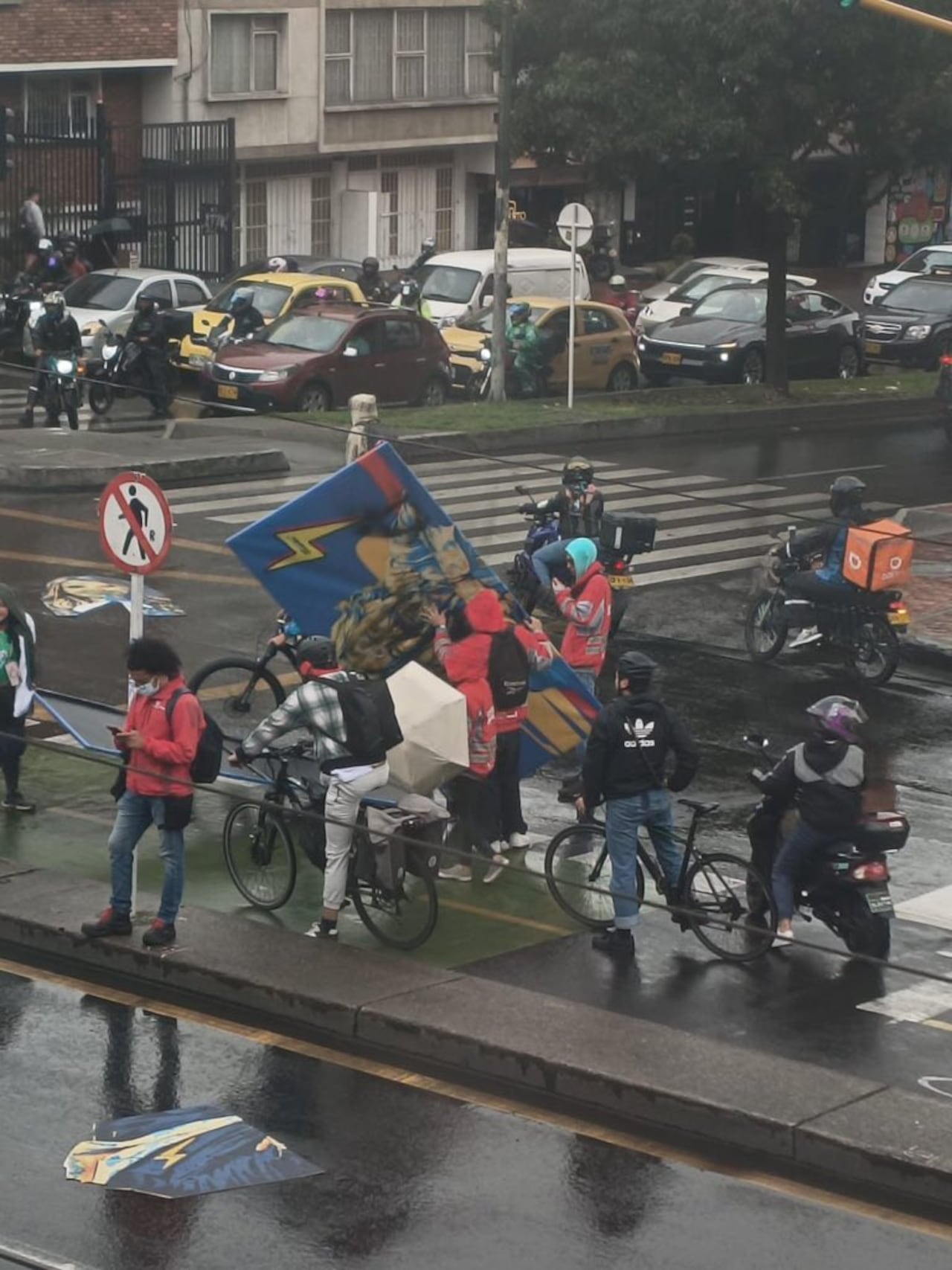 Las protestas que se desarrollaron este jueves 21 de mayo en Bogotá terminaron en una nueva alteración del orden público en la capital.