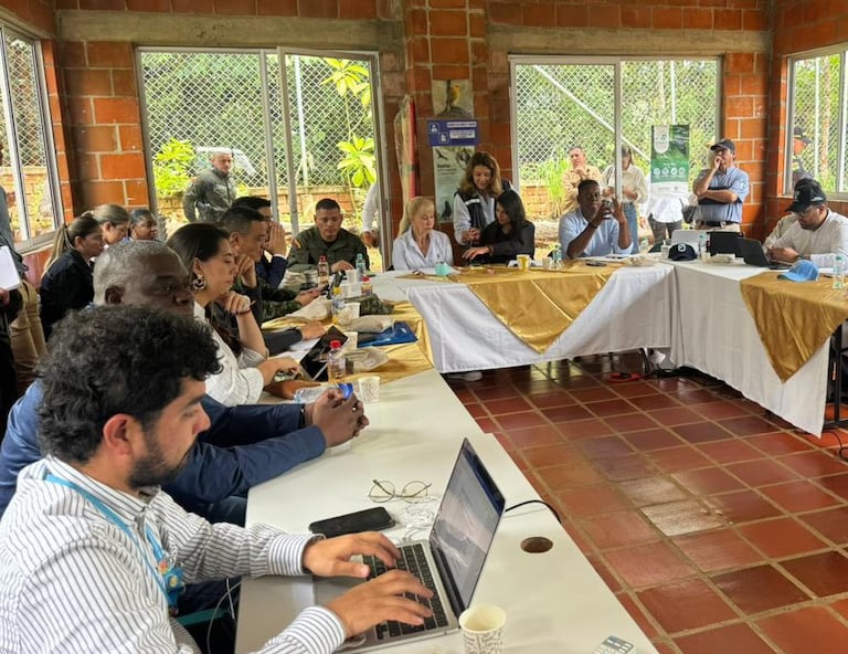 MinAmbiente en Los Farallones