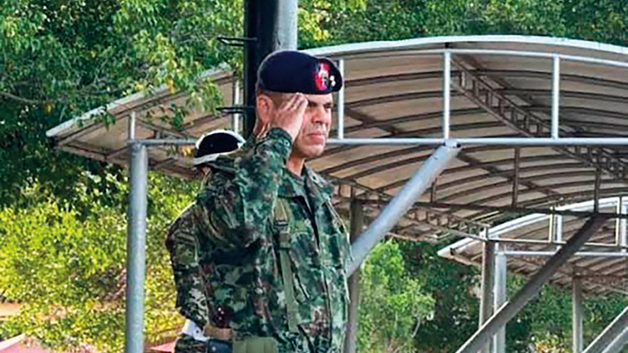 SEMANA tiene en su poder un video en el que un grupo de militares liberó a un presunto traficante de cocaína por orden del Comando Específico del Cauca, del general Federico Mejía.