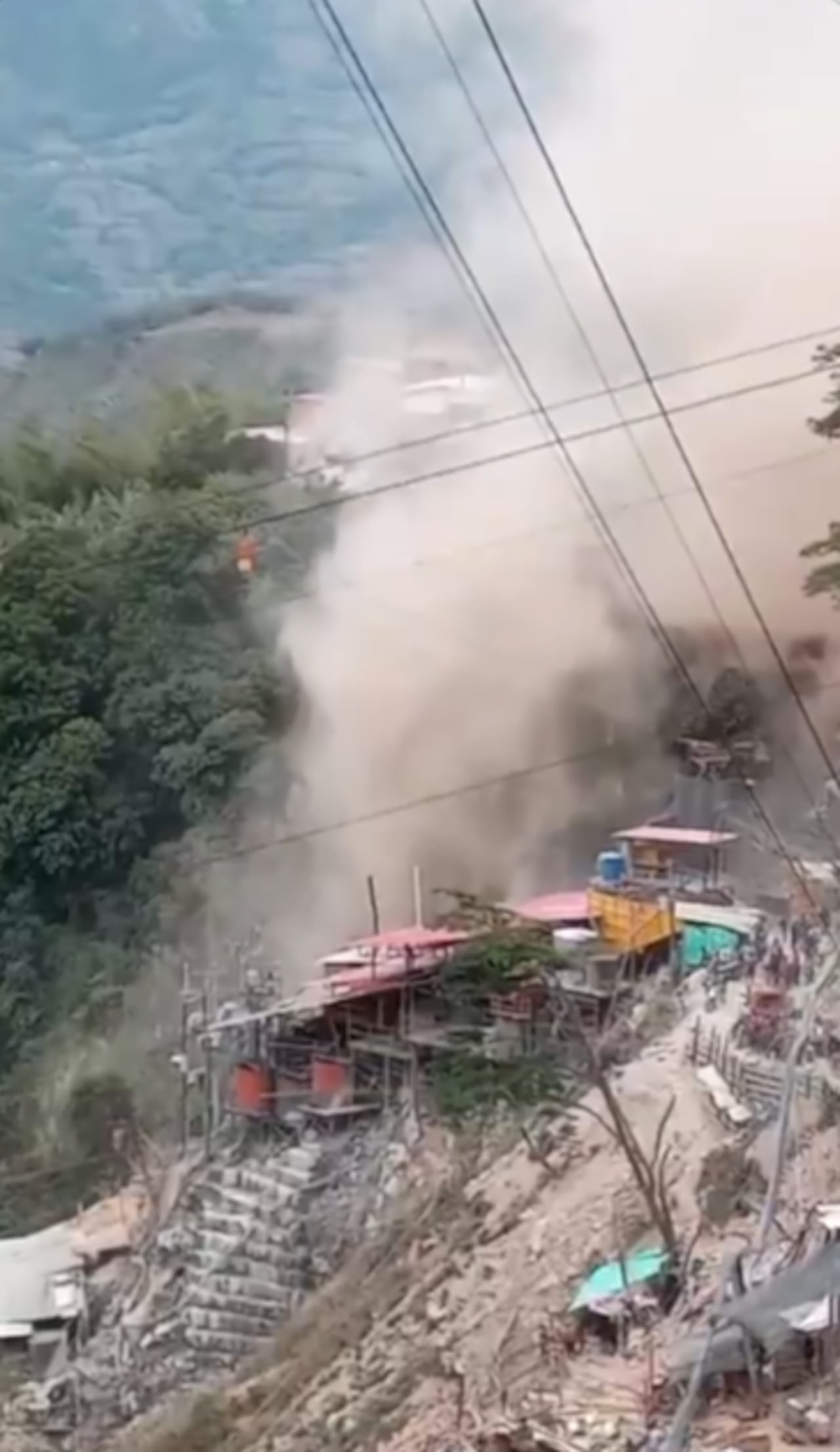 La explosión ocurrió en una mina del sector San Pedro, en Marmato, donde las autoridades continúan verificando si hay más personas afectadas.