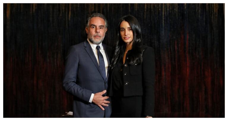 El embajador Armando Benedetti y su esposa Adelina Guerrero