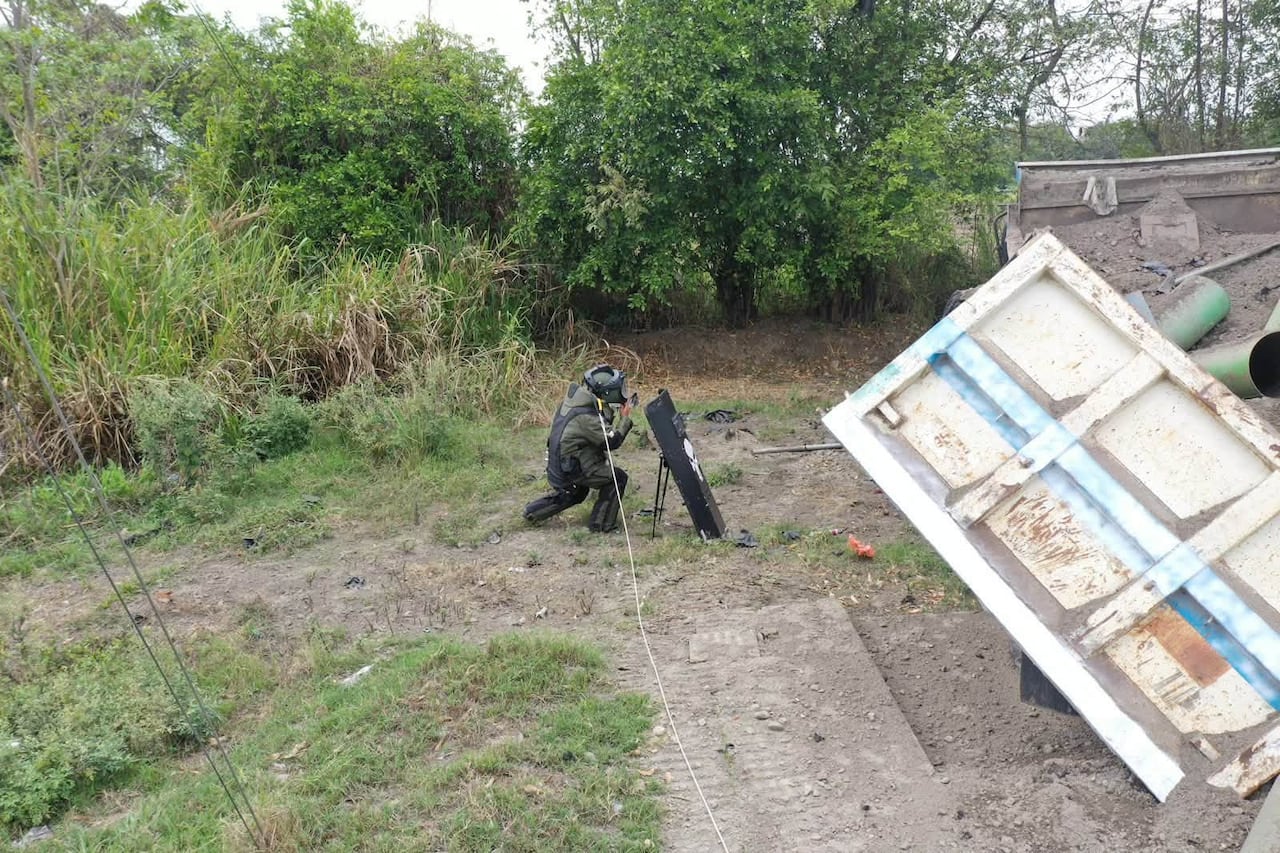 Desactivación de explosivos en Miranda, Cauca, en la mañana de este jueves 8 de octubre de 2026.