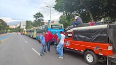 Paro de conductores en inmediaciones del CAM en Cali.