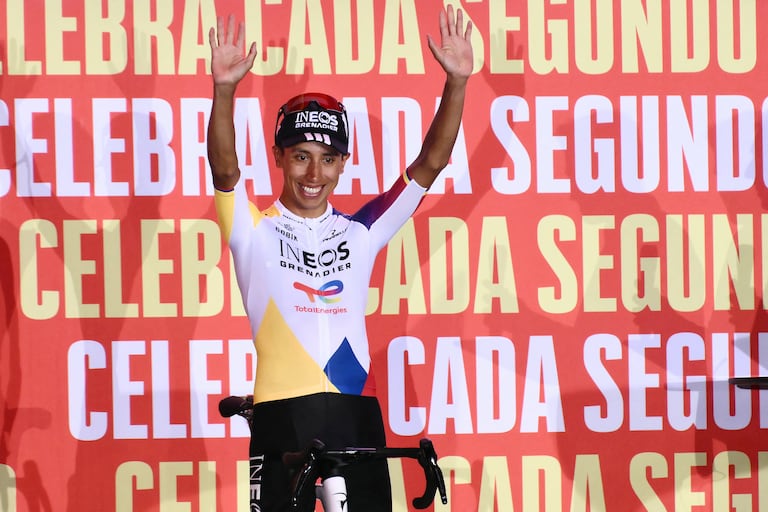 Team Ineos' Colombian rider Egan Bernal waves during the official teams presentation of the 80th edition of 'La Vuelta' cycling tour of Spain, in Torino, Italy on August 21, 2025. (Photo by Marco BERTORELLO / AFP)
