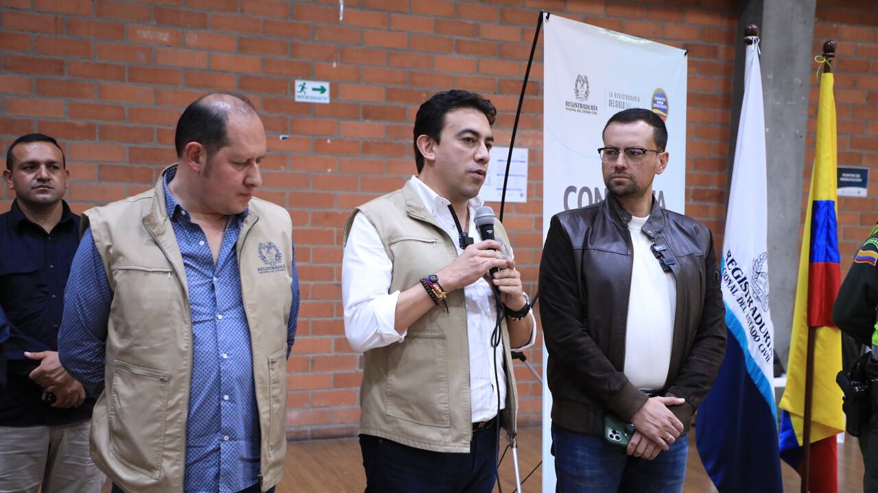El registrador nacional, Alexander Vega Rocha, cerró de manera oficial la consulta popular zona Centro Sur de Caldas.
