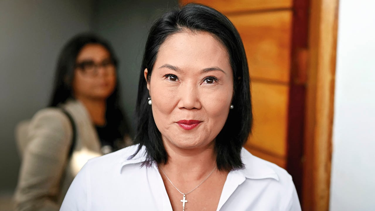 Keiko Fujimori lidera el conteo y sería la nueva presidenta de Perú tras cuatro intentos.