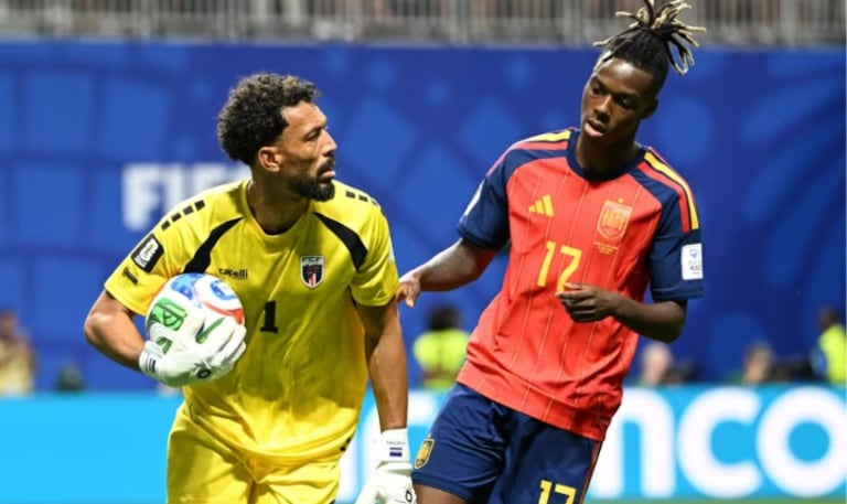 Vozinha y Nico Williams