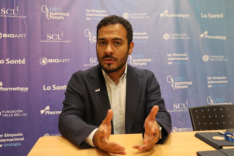 Luis Eduardo Salgado urólogo oncólogo director de docencia de la Sociedad Colombiana de Urología