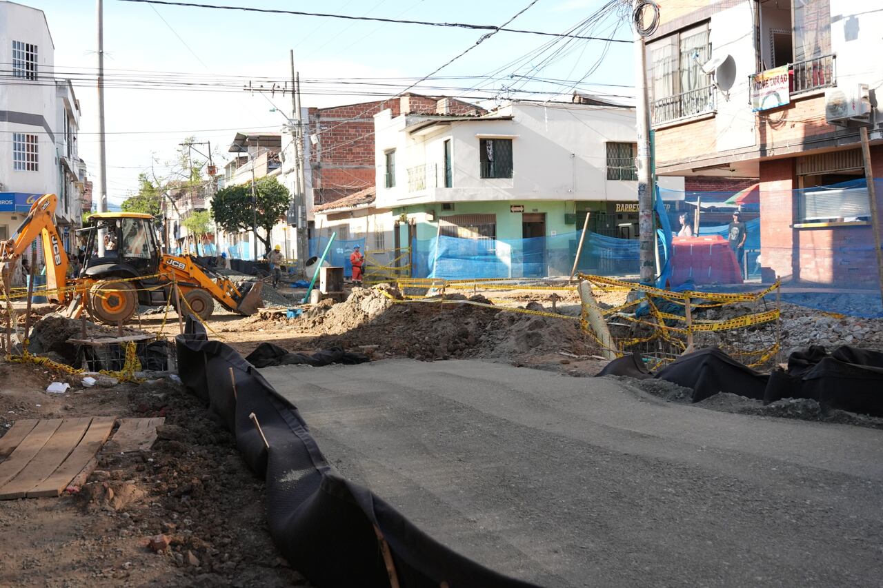 Avanza preparación de la vía para adoquinamiento del primer recorrido de la salsa en el barrio Obrero.
