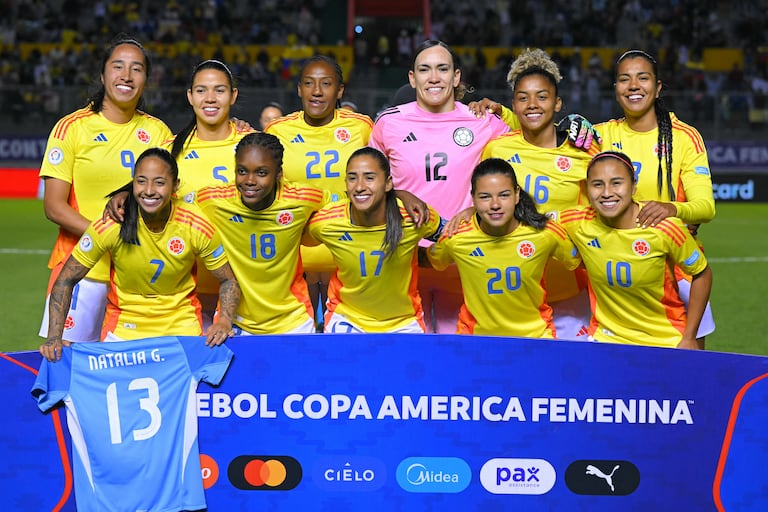 Titular de la Selección Colombia Femenina ante Venezuela en la Copa América Femenina.